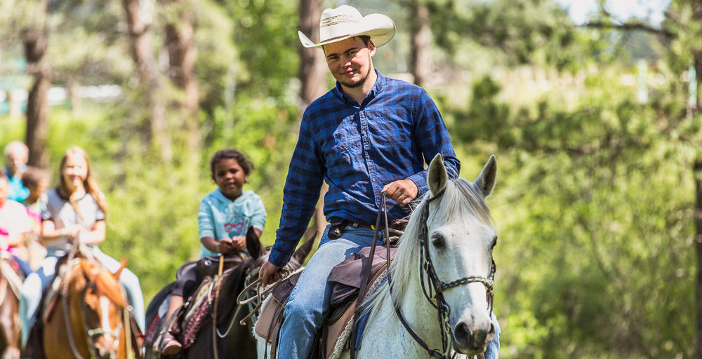 Horseback Riding & Chuck Wagon Dinner Show near Mt. Rushmore Ride the Keystone Trail